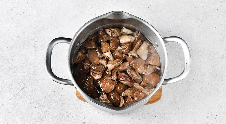 Грибной суп из маслят: шаг 3