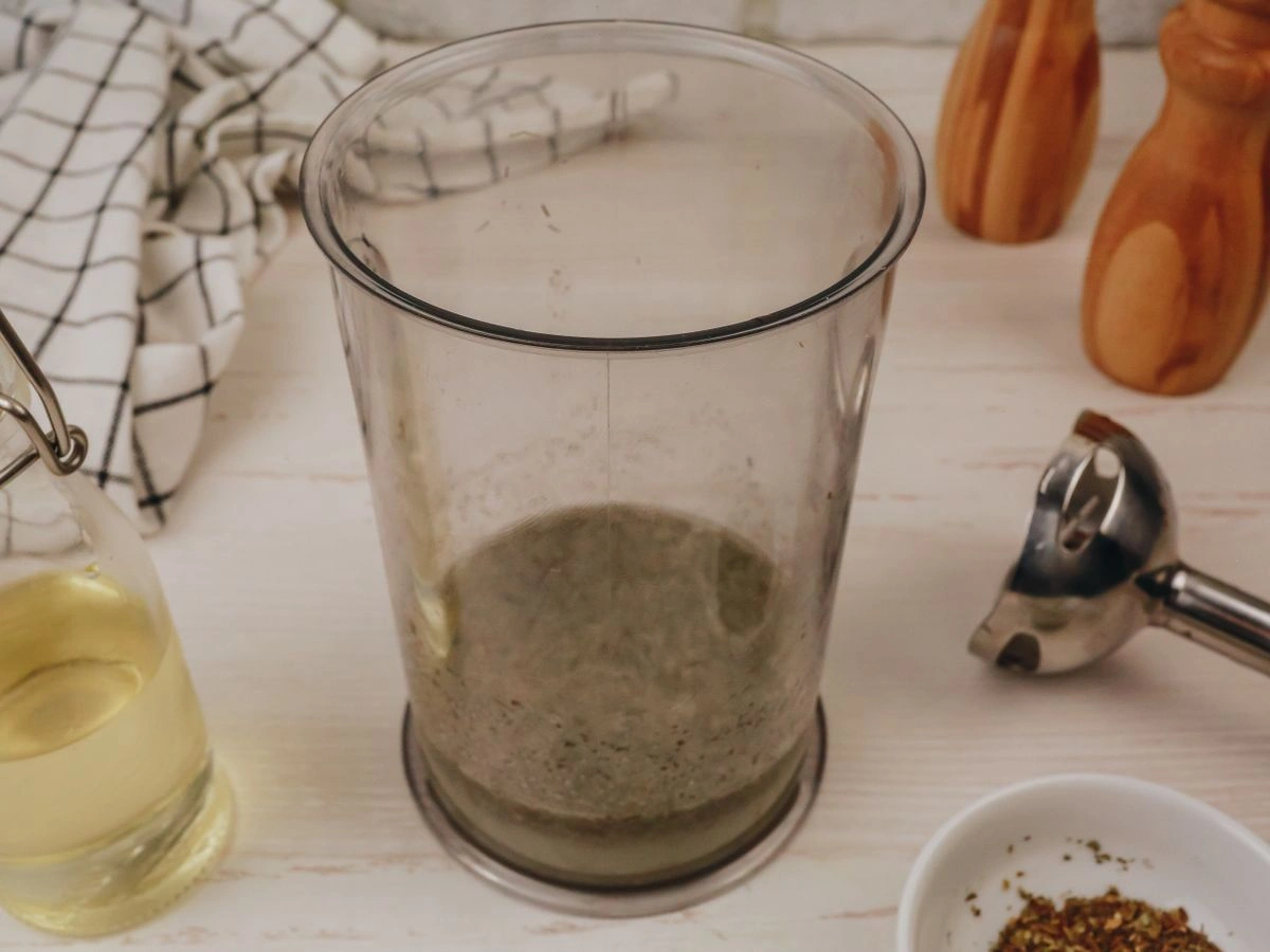 Шаг 3: Гриссини с чесночным маслом