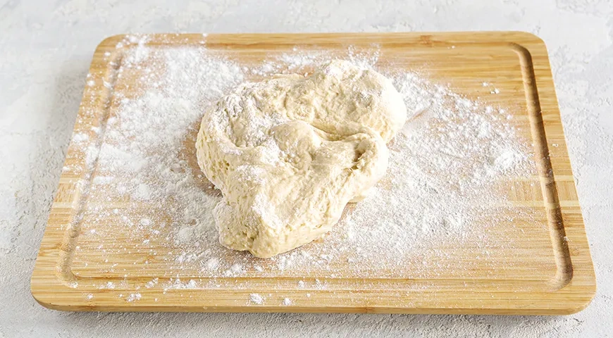 Хачапури с сулугуни на сковороде: шаг 3