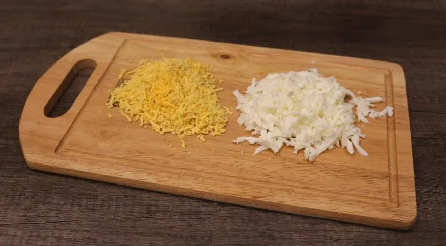 Хлебный салат: шаг 3