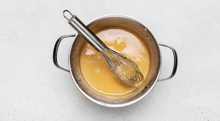 Ириски на сметане: шаг 3