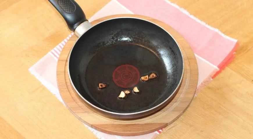 Картофельный салат с маринованными опятами: шаг 3