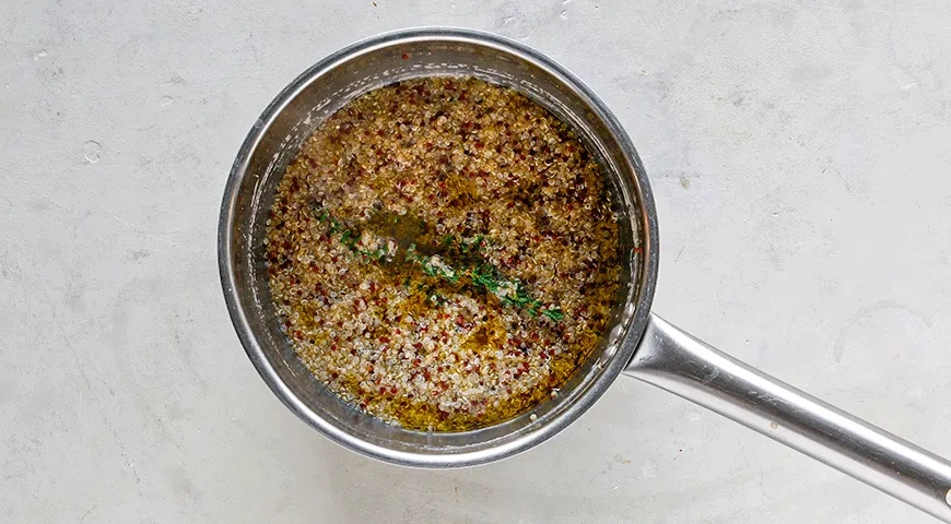 Каша из киноа с печеным перцем и тимьяном: шаг 3