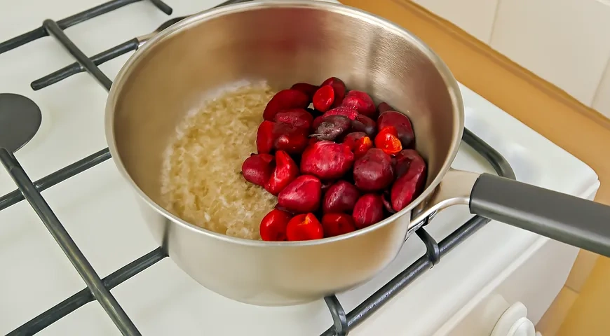 Кетчуп из алычи: шаг 3