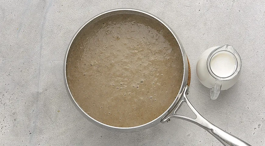 Классический крем-суп из шампиньонов: шаг 3