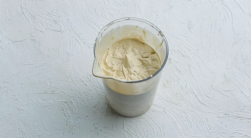 Кофейные взбитые сливки: шаг 3