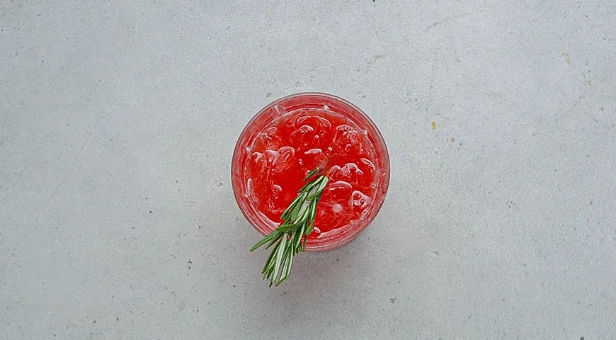 Коктейль «Коньяк с гранатовым соком» («Черный гранат»): шаг 3