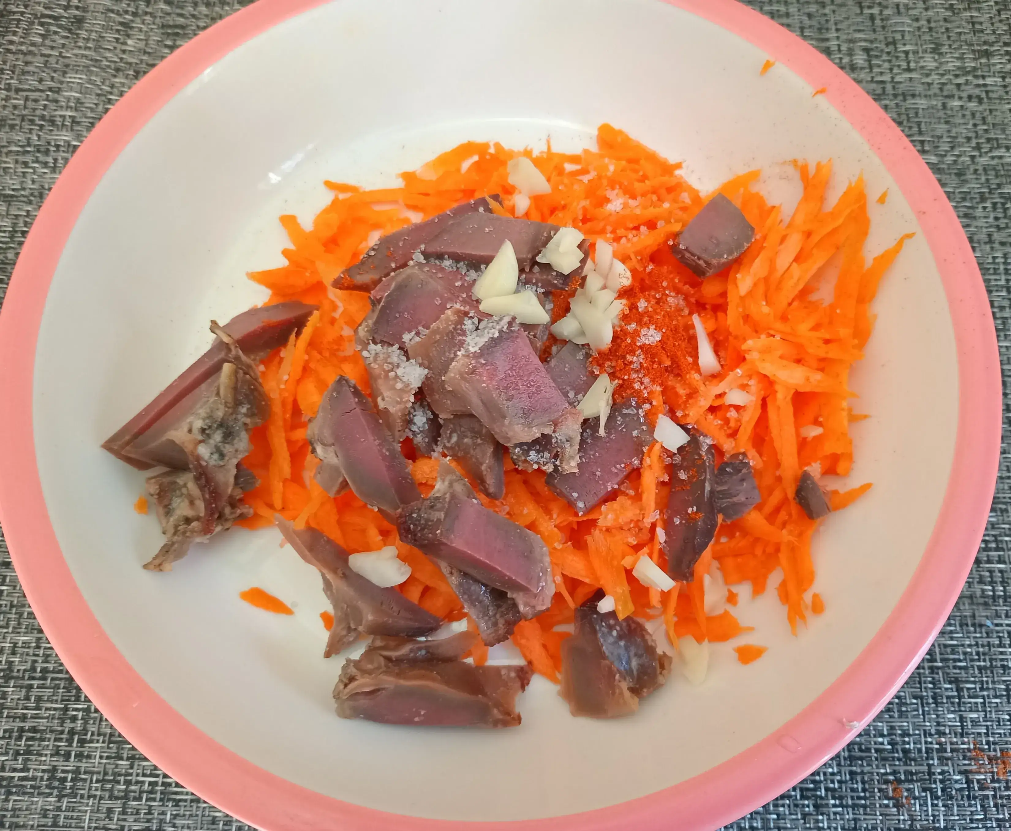 Корейский салат из куриных желудков с морковью: шаг 3