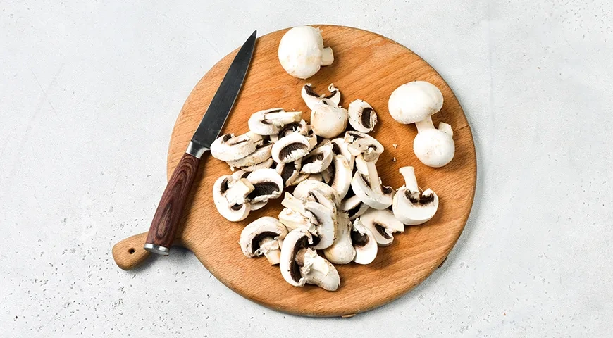 Крем-суп из грибов со сливками: шаг 3