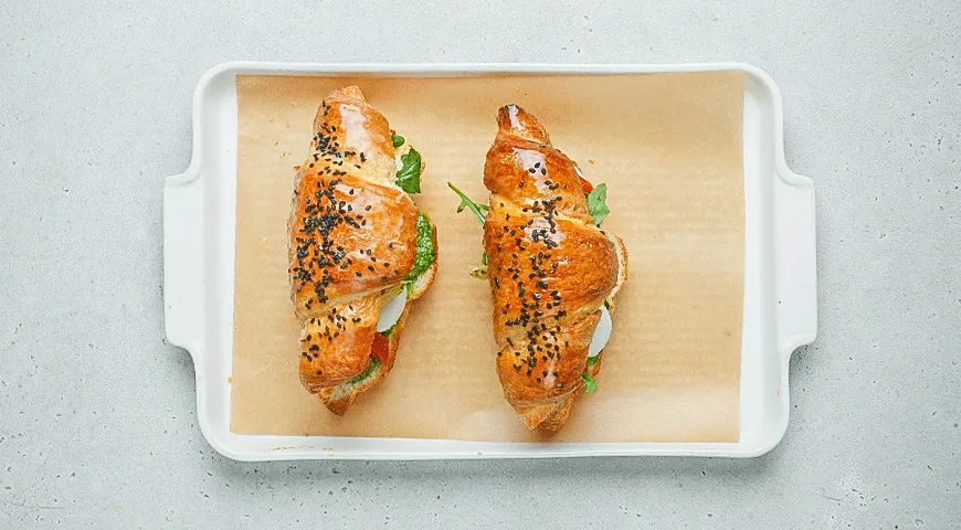 Круассан «Капрезе»: шаг 3