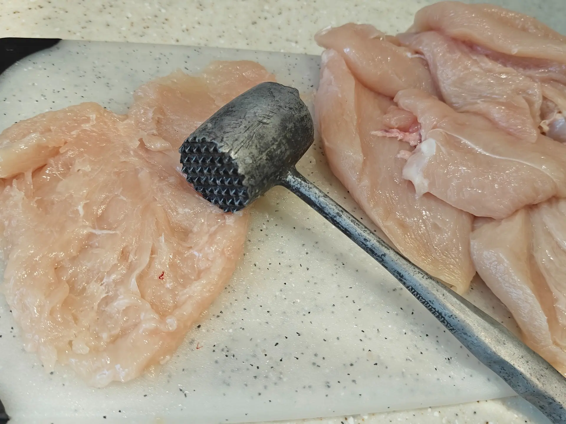 Шаг 3: Куриное филе на гриле