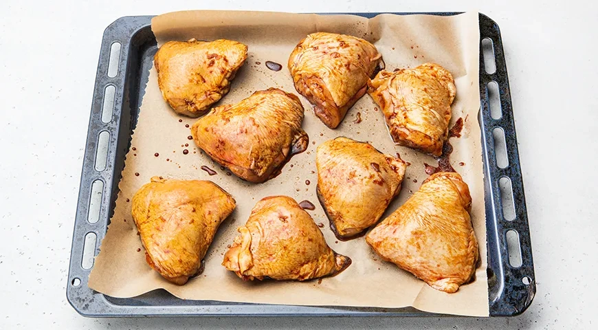 Куриные бедрышки в соевом соусе в духовке: шаг 3