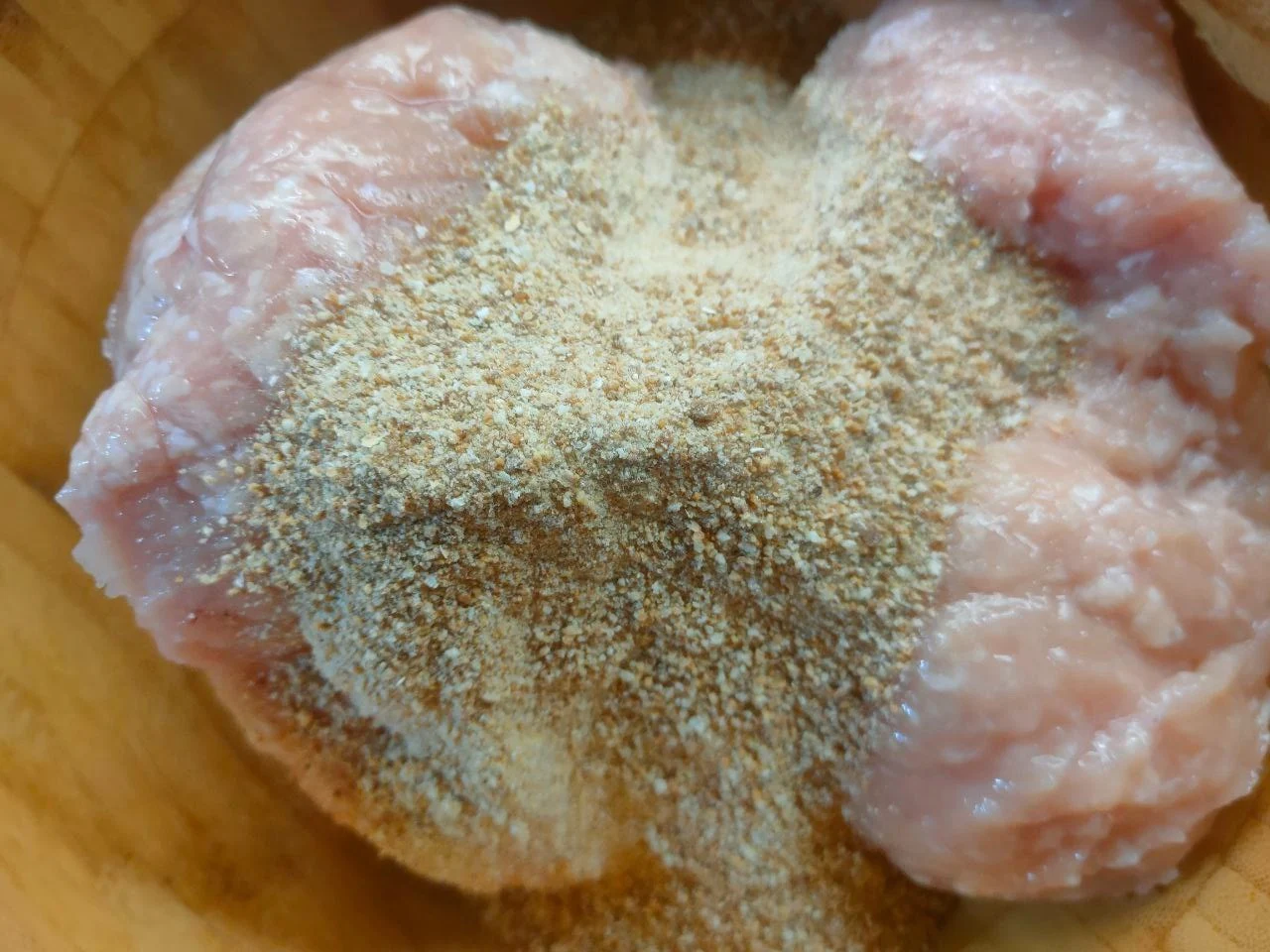 Шаг 3: Куриные котлеты с яйцом и сыром