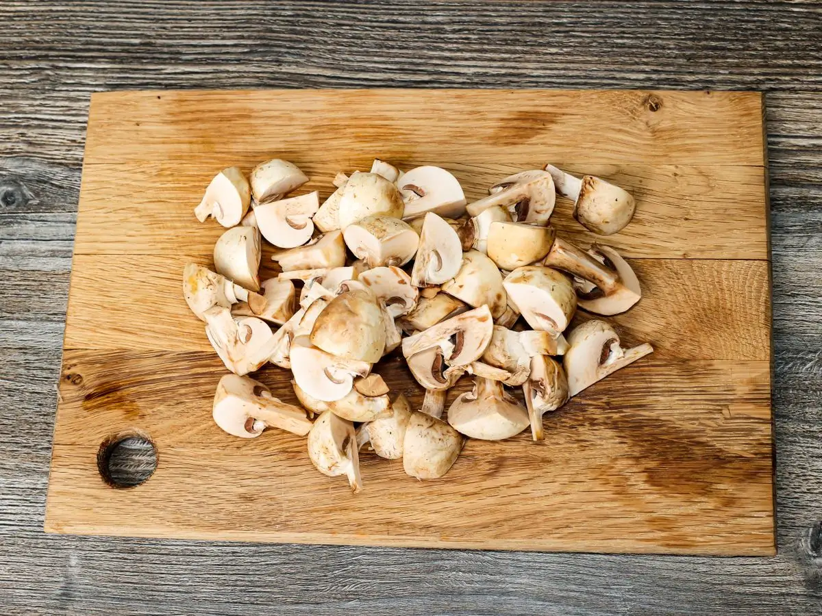 Шаг 3: Курица со стручковой фасолью и шампиньонами