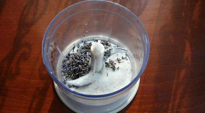 Лавандовые пуховые куличи: шаг 3