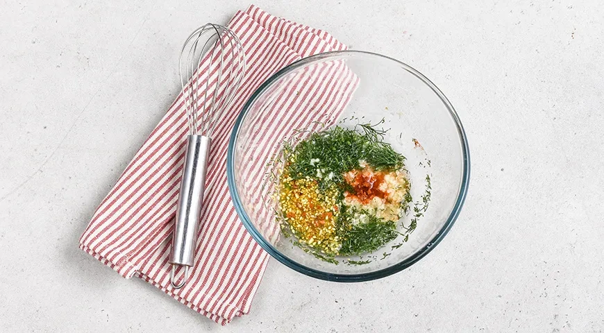 Лещ, запеченный целиком в фольге в духовке: шаг 3