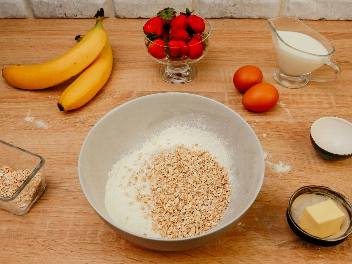 Шаг 3: Маффины с клубникой и бананами