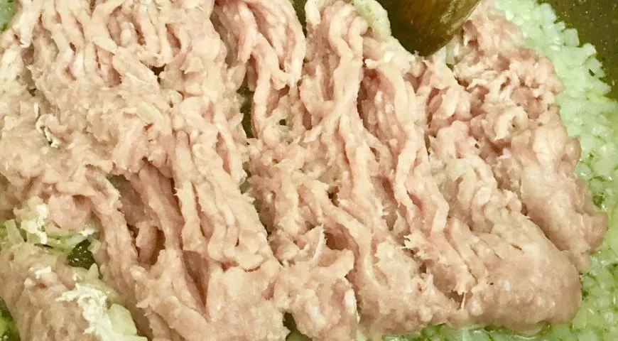 Макароны по-флотски с фаршем из индейки: шаг 3