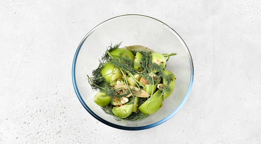 Маринованные зеленые помидоры быстрого приготовления: шаг 3