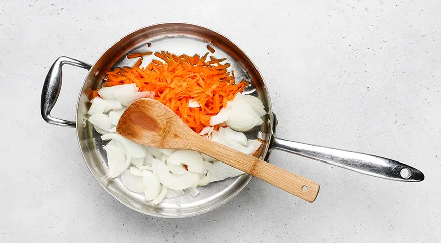 Минтай в томатном соусе: шаг 3