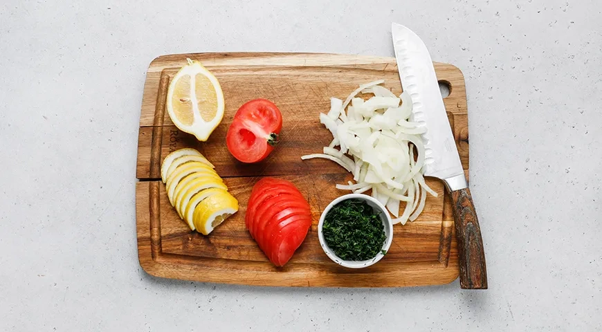 Молочная рыба, запеченная в фольге: шаг 3