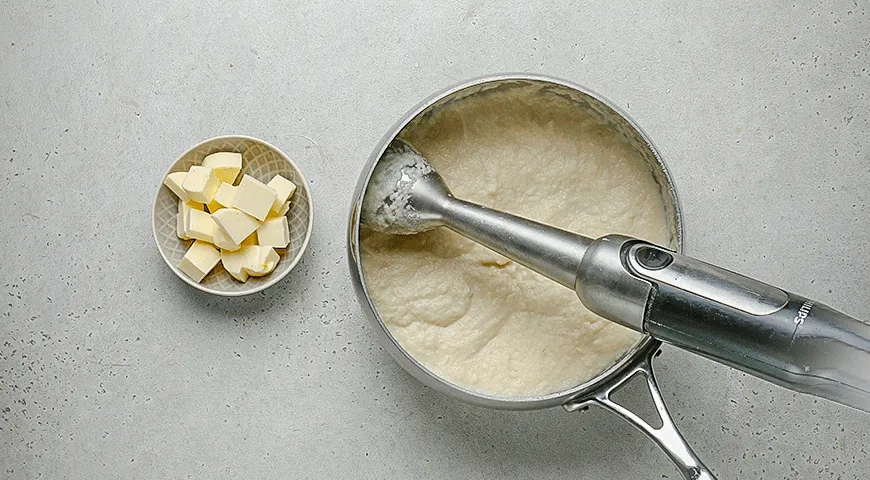 Мраморный рулет из рыбы со спаржей, цитрусовым жу и кремом из сельдерея: шаг 3