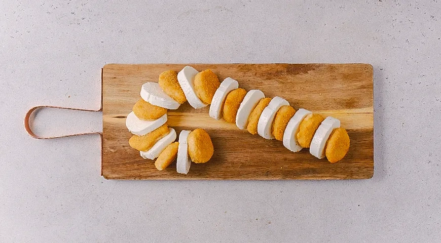 Наггетсы с моцареллой и помидорами черри: шаг 3