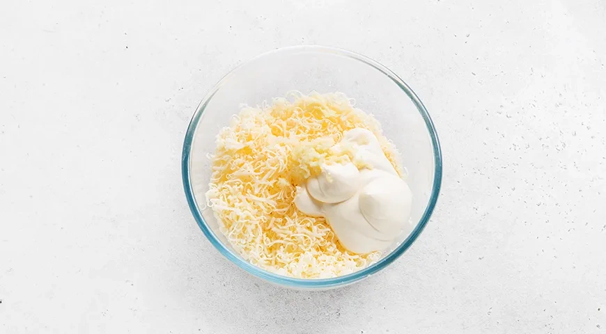 Новогодний салат «Дед Мороз»: шаг 3