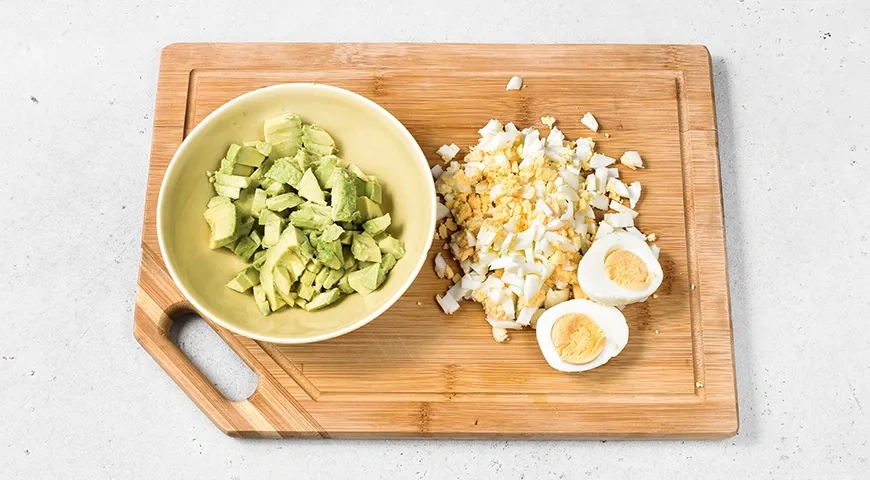 Новогодний салат «Подкова на счастье»: шаг 3