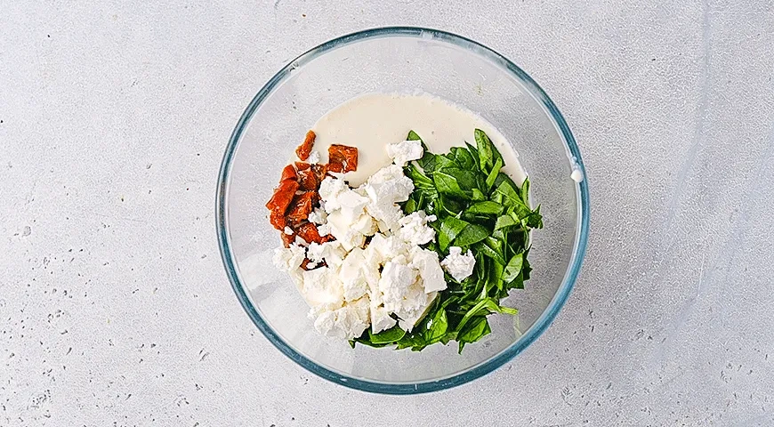 Оладьи на минеральной воде со шпинатом и фетой: шаг 3