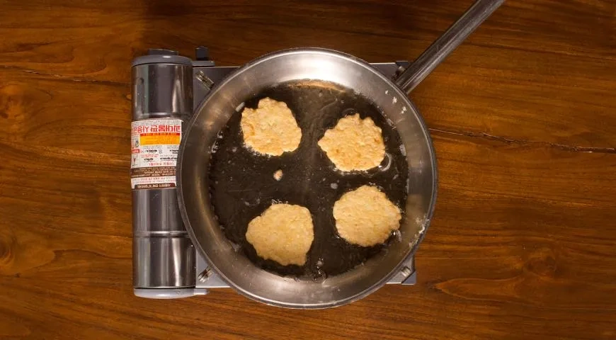 Оладушки из малоглазого макруруса: шаг 3