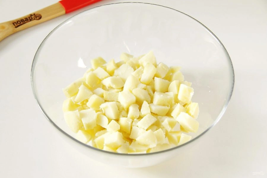 Шаг 3: Оливье с тунцом