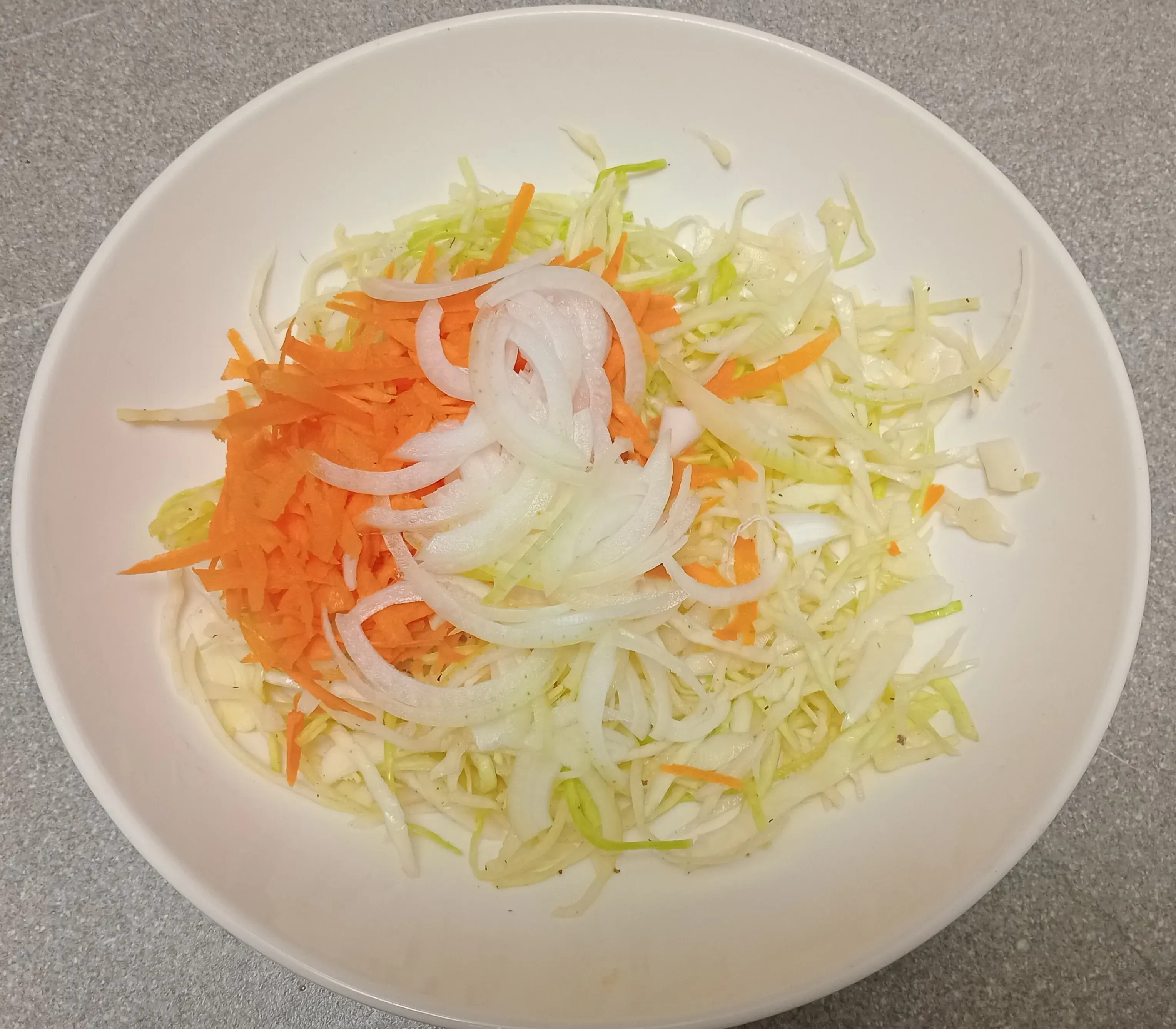 Овощной салат с клюквой: шаг 3