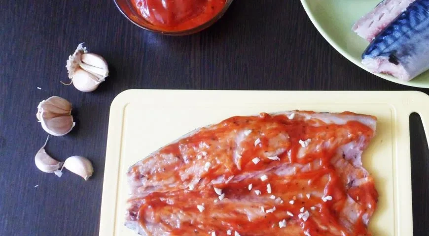 Пикантная скумбрия на гриле: шаг 3