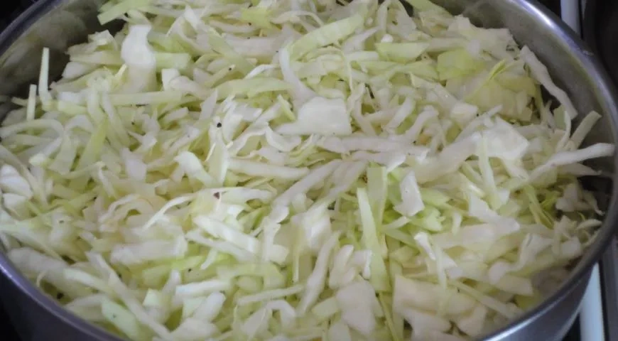 Пирог из белокочанной капусты: шаг 3
