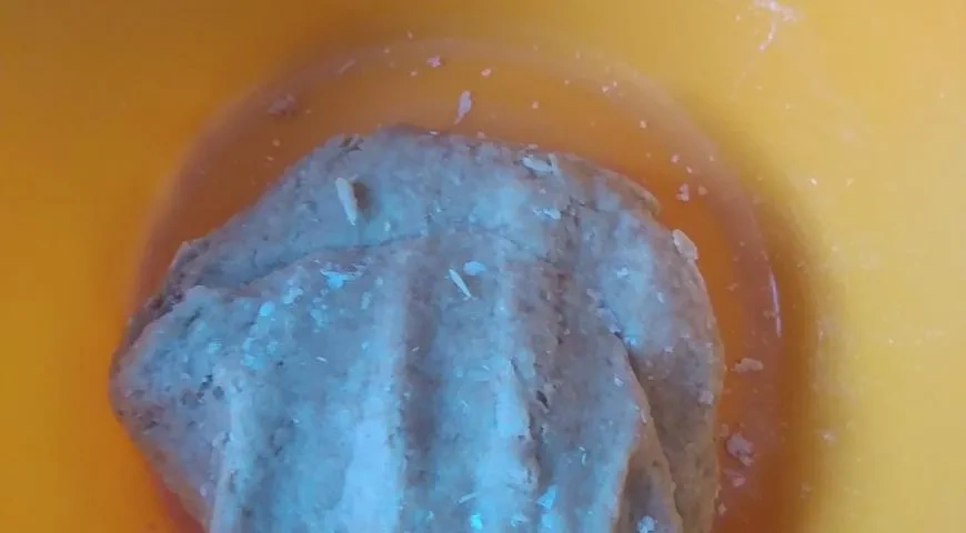 Пирог на цельнозерной муке с киви и джемом с киви с мятой Махеевъ к 8 Марта: шаг 3