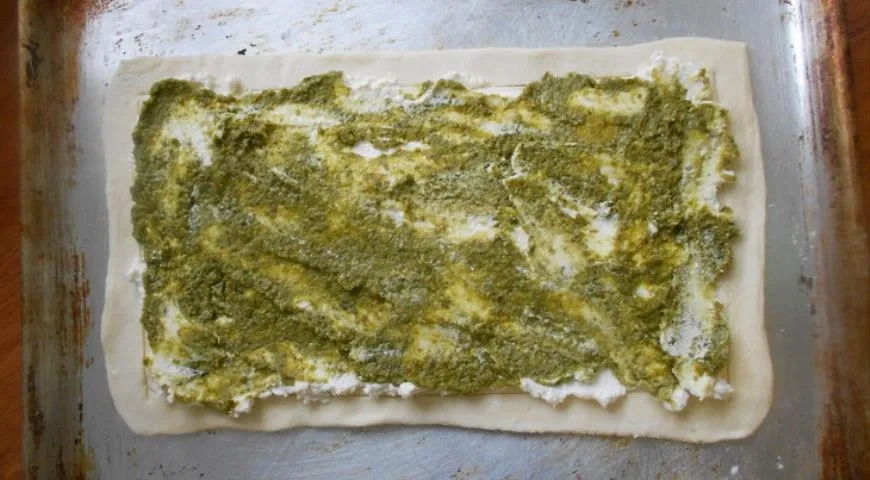 Пирог с рикоттой и соусом песто: шаг 3