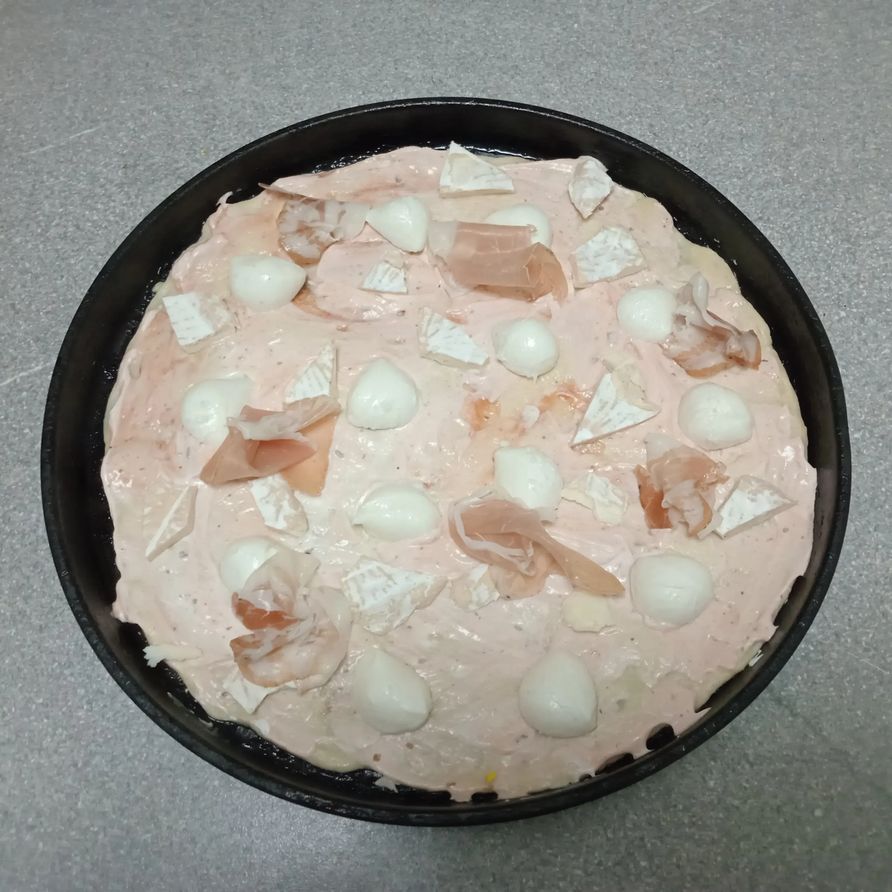 Пицца с грушей и сыром Бри: шаг 3