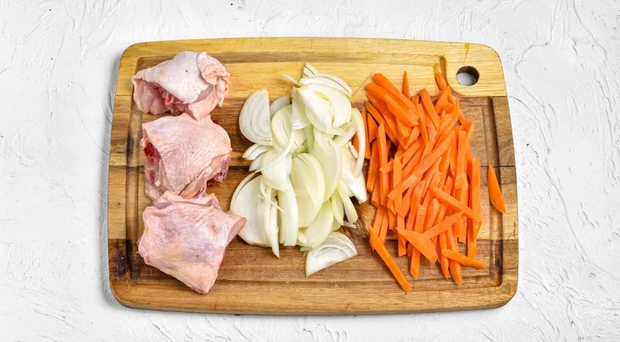 Плов с курицей в духовке: шаг 3