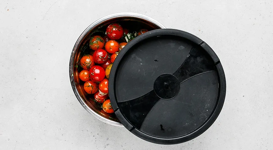 Помидоры черри быстрого приготовления с чесноком: шаг 3