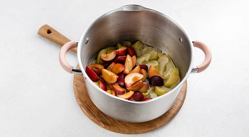 Повидло из яблок и слив: шаг 3