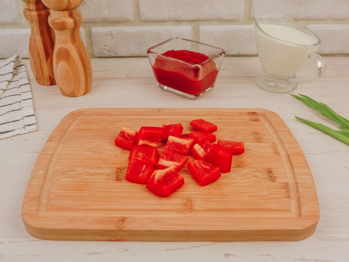 Шаг 3: Пюре со свиным гуляшом