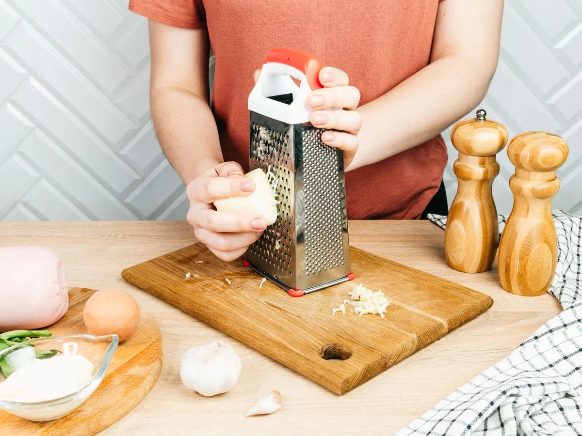 Шаг 3: Рулетики из ветчины с сыром