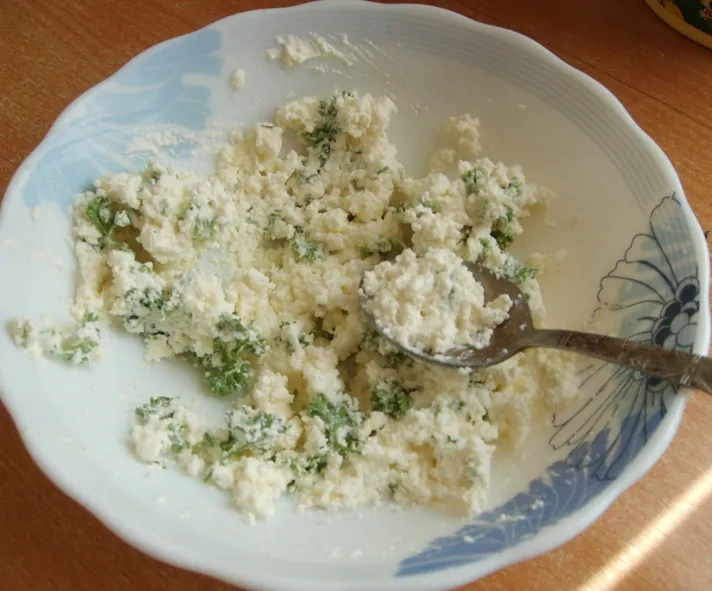 Рулеты из крабовых палочек: шаг 3