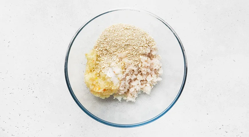 Рыбные тефтели в сливочном соусе: шаг 3