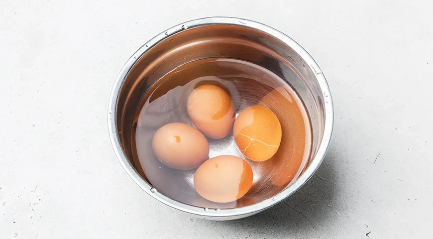 Салат «Грибное лукошко» с опятами: шаг 3