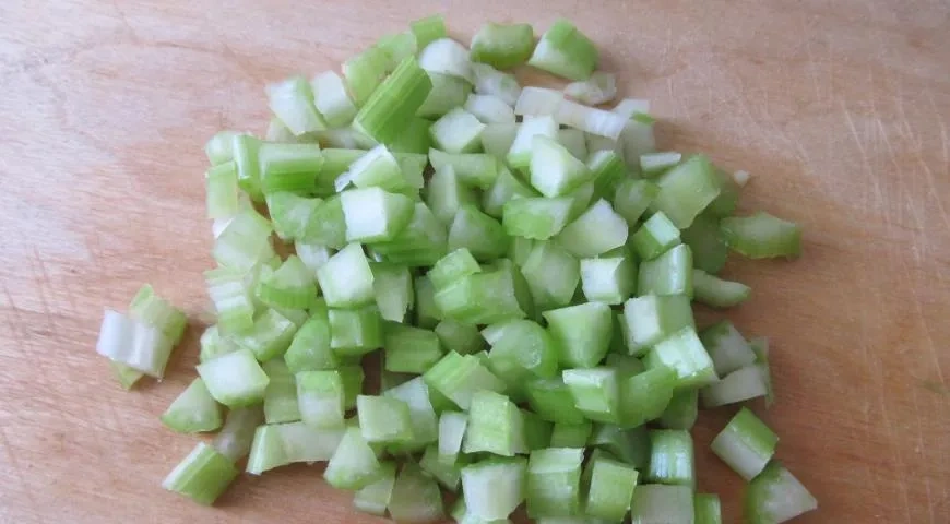 Салат из мидий с джемом Махеевъ к 14 февраля: шаг 3