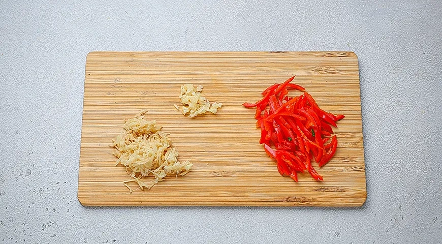 Салат из морской капусты с чили-заправкой: шаг 3