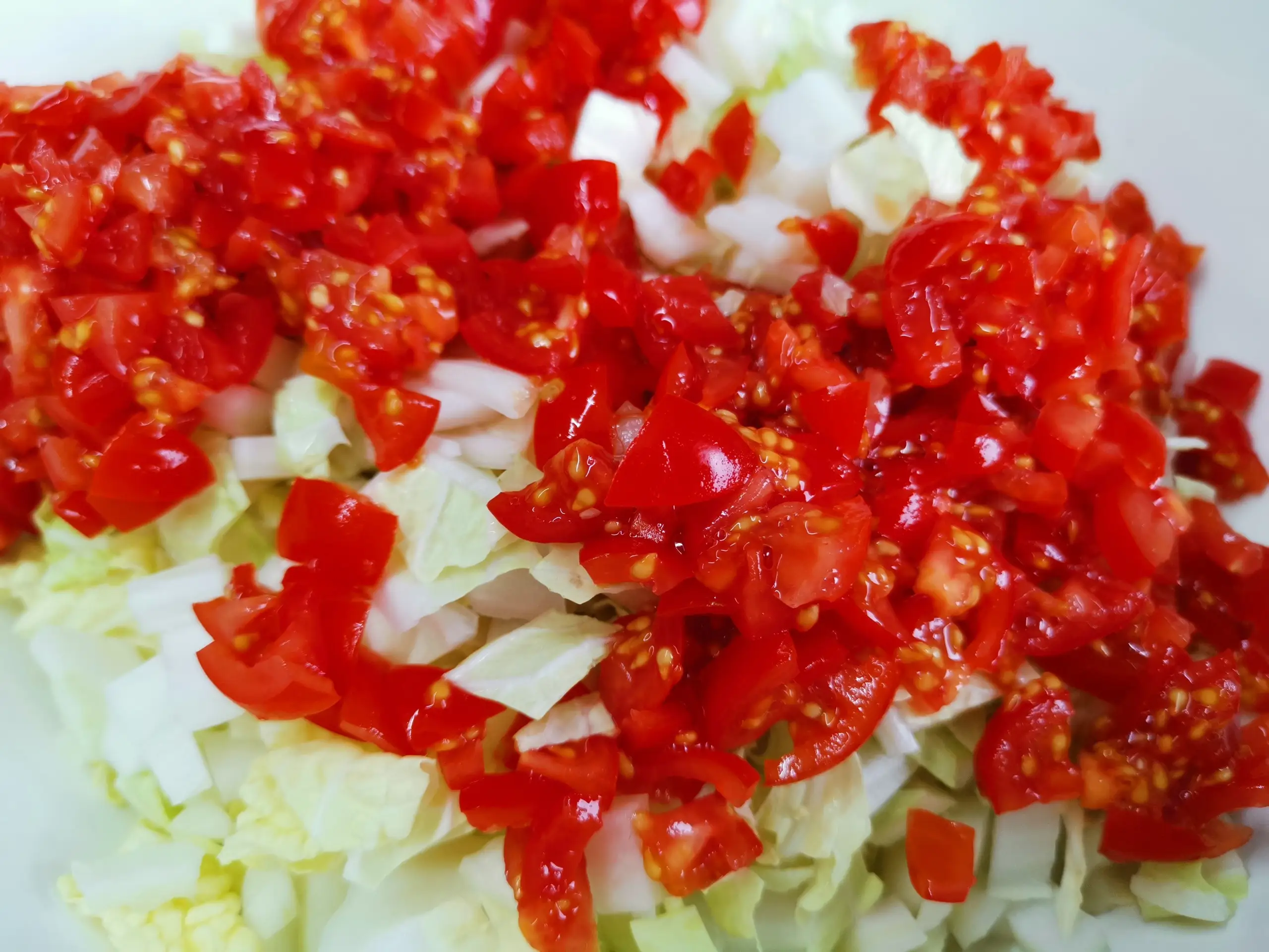 Шаг 3: Салат из пекинской капусты с яйцом