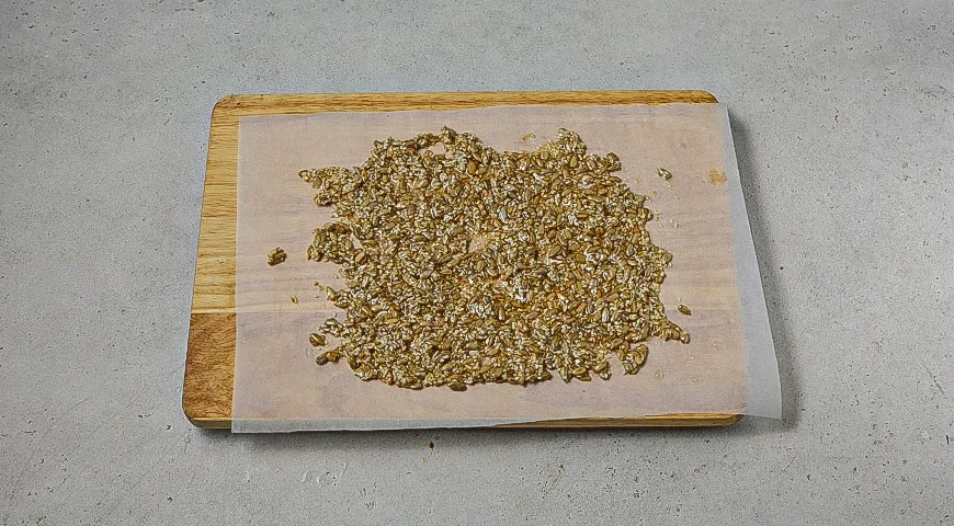 Салат из запеченной цветной капусты и огурцов: шаг 3